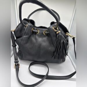 ⛔️SOLD⛔️Michael Kors East West Ring Tote in black pebbled leather